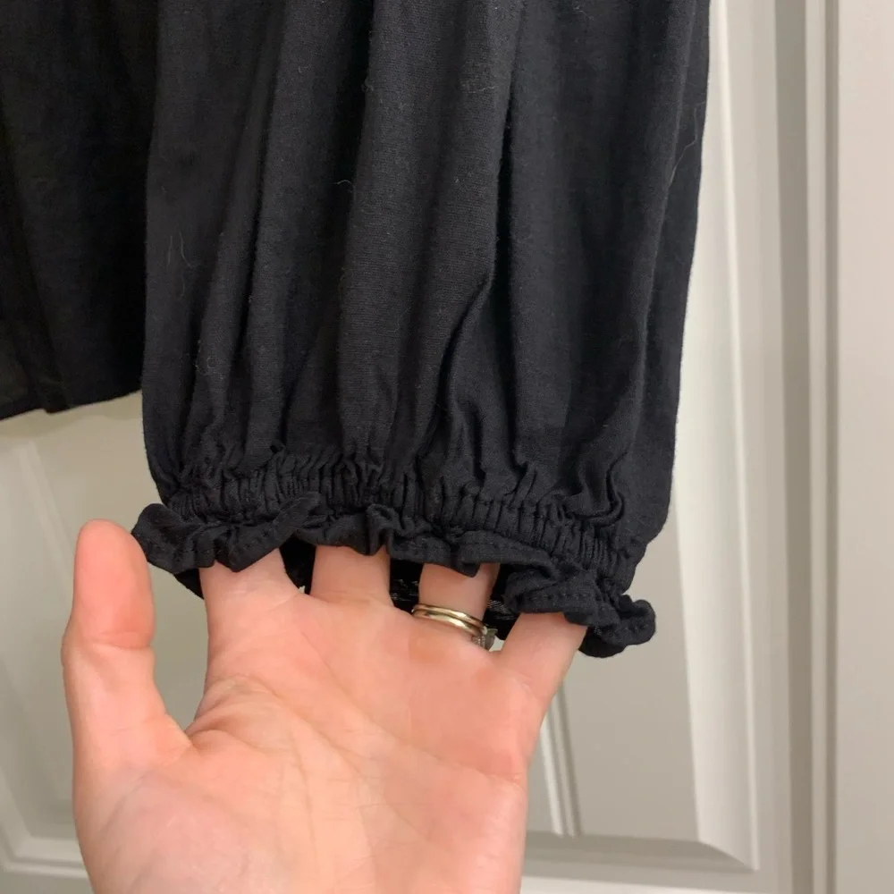Old Navy black long sleeve smocked peplum blouse, size L - Picture 6 of 7
